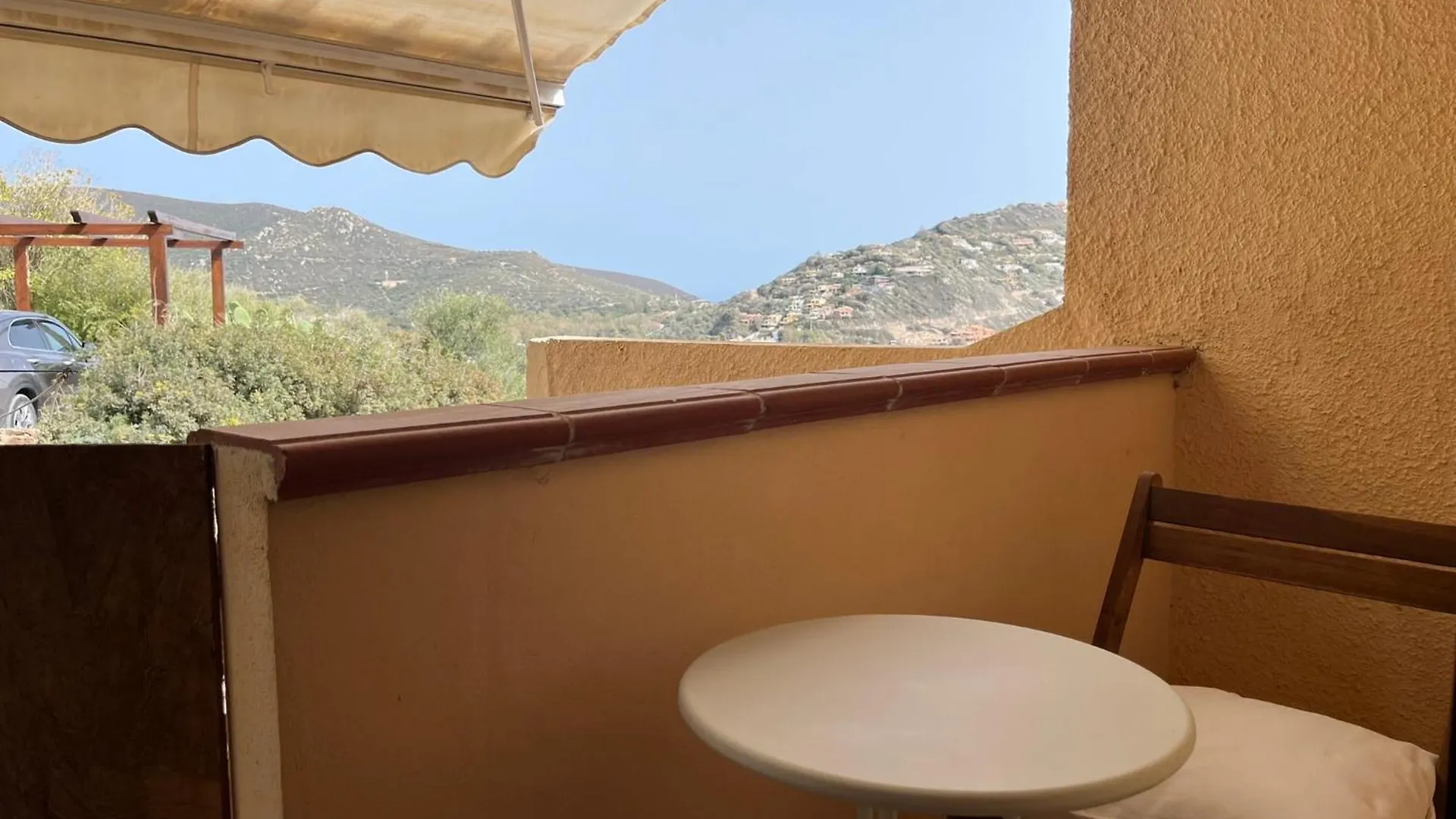 Piccolo Appartamento Con Incantevole Vista Mare Marongiu Feriehus